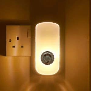 Auraglow Plug In PIR Motion Sensor LED Night Light Hallway & Emergency Torch